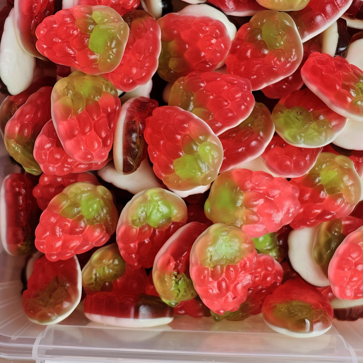 Frisia Strawberries strawberry foam gummies